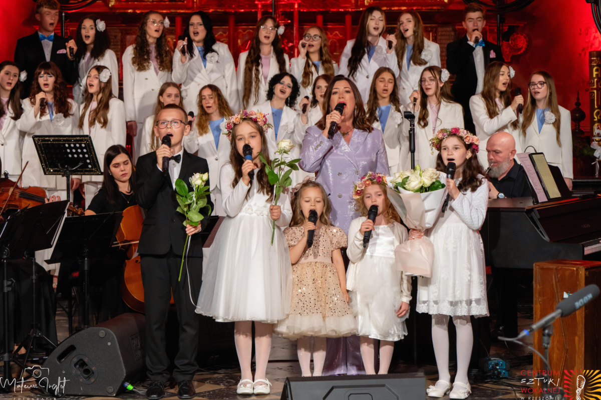 images/Aktualnosci/Klasyka%20bez%20granic%20ANNA%20CZENCZEK%20-%20FUNDACJA%20CARPATHIA%20CSW%20RZESZOW%202025%2055.jpg#joomlaImage://local-images/Aktualnosci/Klasyka bez granic ANNA CZENCZEK - FUNDACJA CARPATHIA CSW RZESZOW 2025 55.jpg?width=1200&height=800